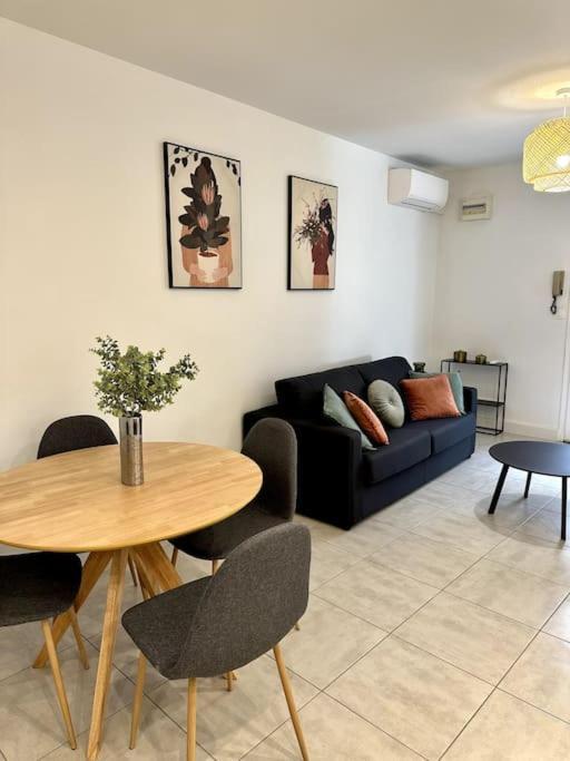 Le Nid Douillet Apartment Nimes Exterior photo